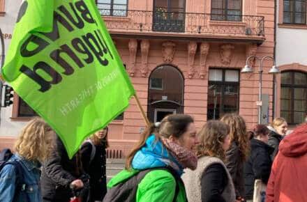 BUND-Jugend-Flagge beim Klimastreik